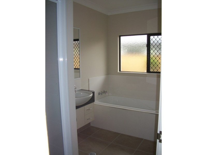 L523/11 Seaways Street, Trinity Park QLD 4879