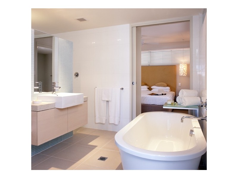 Unit 13/201 Lake Street, Cairns City QLD 4870