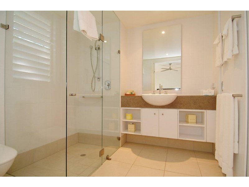 123 Williams Esplanade, Palm Cove QLD 4879