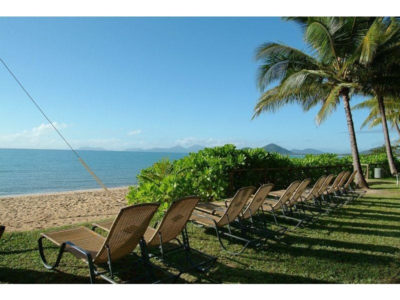 123 Williams Esplanade, Palm Cove QLD 4879