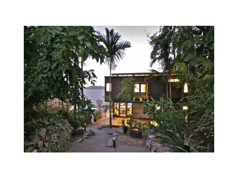 5 Mitchell Street, Mission Beach QLD 4852