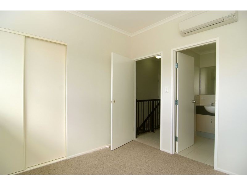 Unit 2/82-86 Martyn Street, Cairns QLD 4870