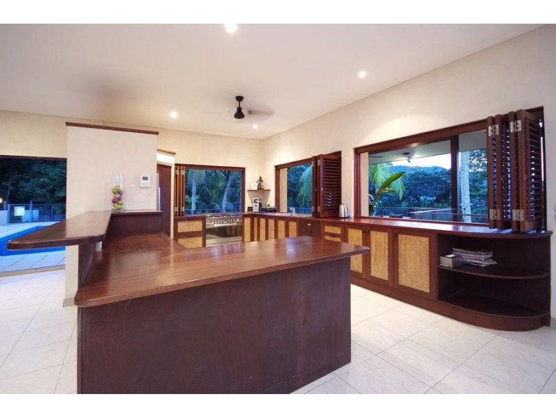 114 Hillview Crescent, Whitfield QLD 4870