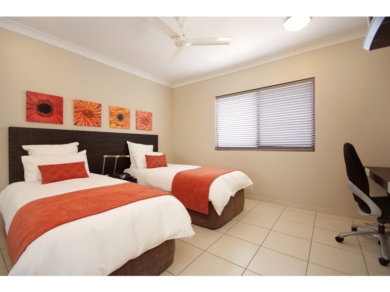 Unit 1504/2-4 Lake Street, Cairns QLD 4870