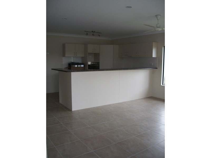 L523/11 Seaways Street, Trinity Park QLD 4879