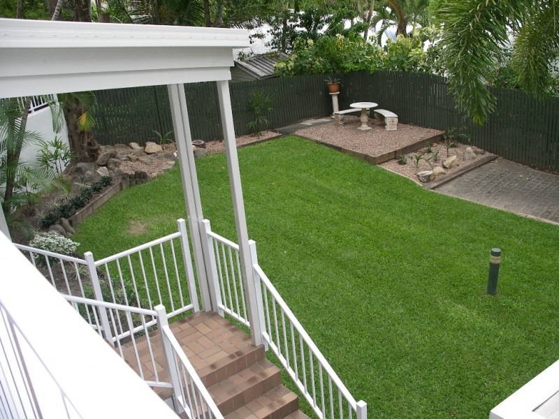 Unit 1 – 4 /45 Vasey Esplanade, Trinity Beach QLD 4879