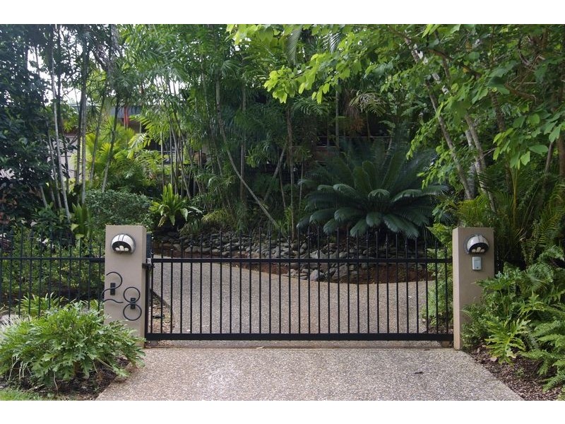 28 Bellevue Crescent, Edge Hill QLD 4870