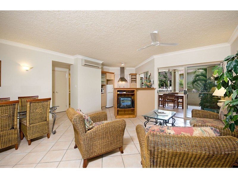 Unit 803/2 Greenslopes Street, Cairns QLD 4870