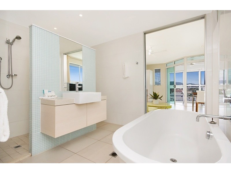 Unit 48/201 Lake Street, Cairns QLD 4870