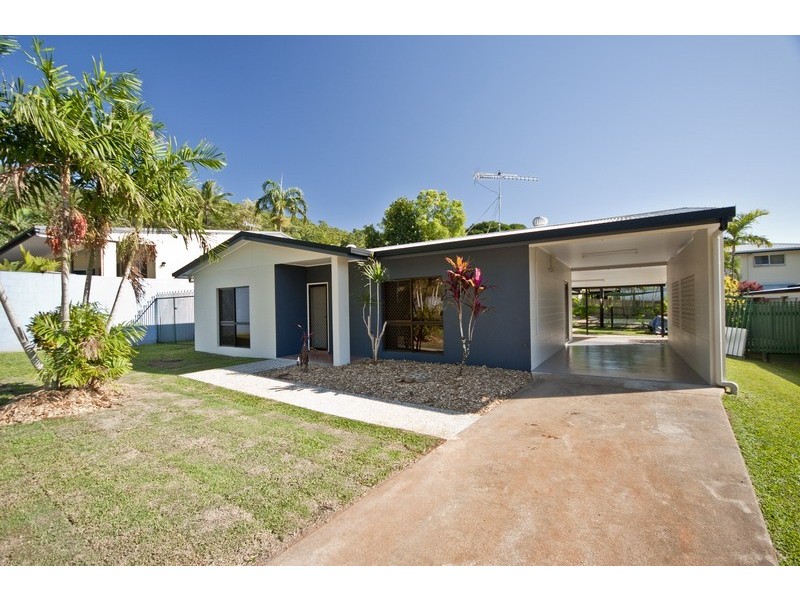 32 Villa Street, Bayview Heights QLD 4868
