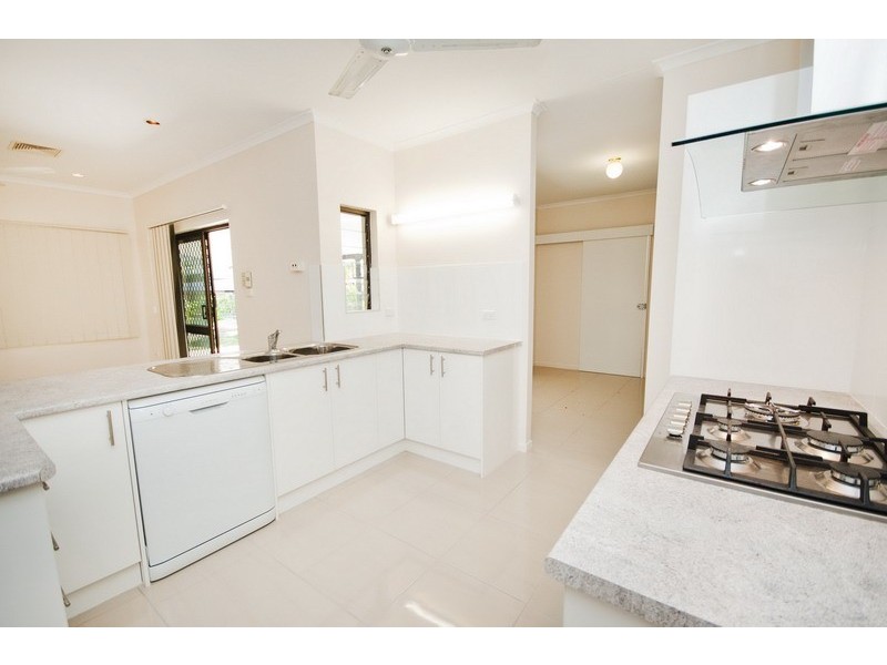 32 Villa Street, Bayview Heights QLD 4868