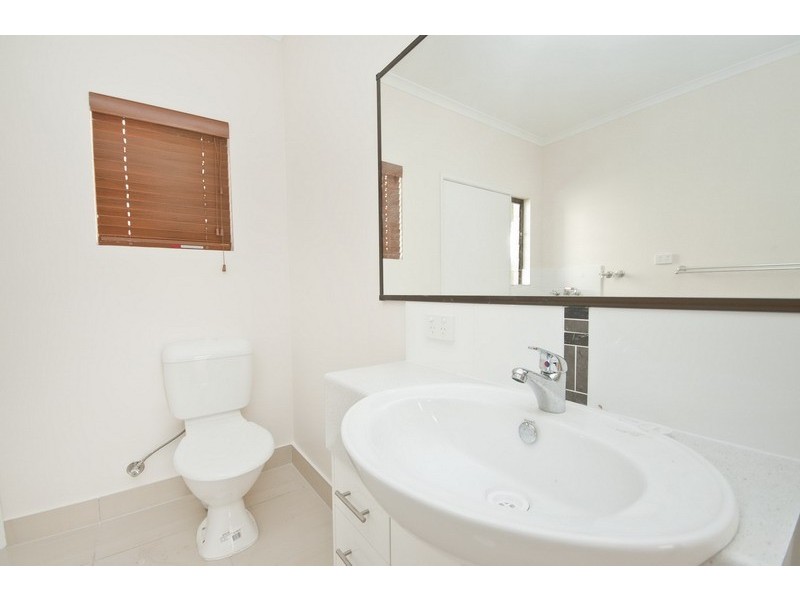 32 Villa Street, Bayview Heights QLD 4868