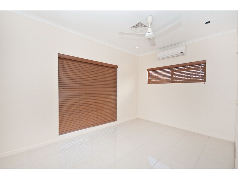 32 Villa Street, Bayview Heights QLD 4868