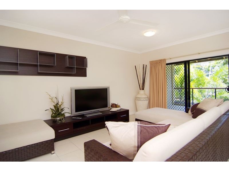 Unit 4/73 Sims Esplanade, Yorkeys Knob QLD 4878