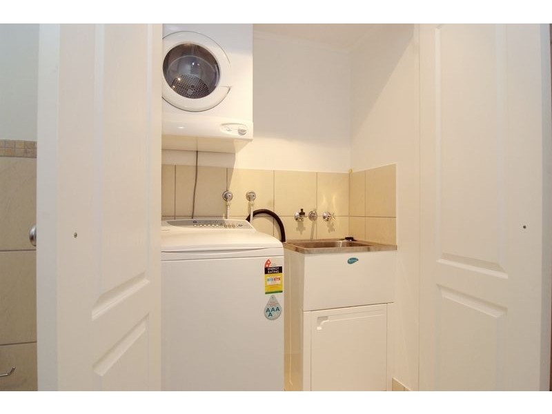 Unit 4/73 Sims Esplanade, Yorkeys Knob QLD 4878