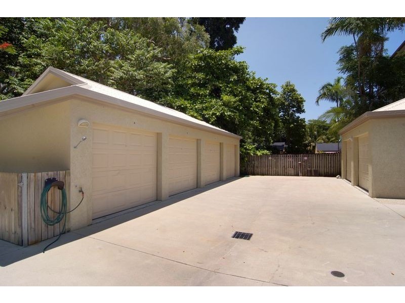 Unit 4/73 Sims Esplanade, Yorkeys Knob QLD 4878