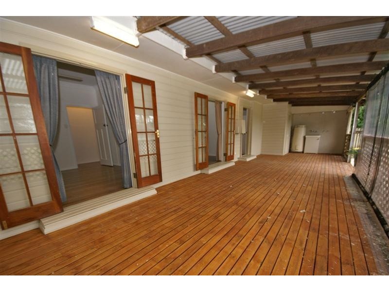 15 Moody Street, Manunda QLD 4870