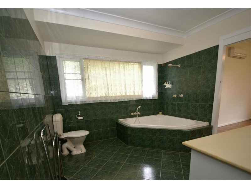15 Moody Street, Manunda QLD 4870