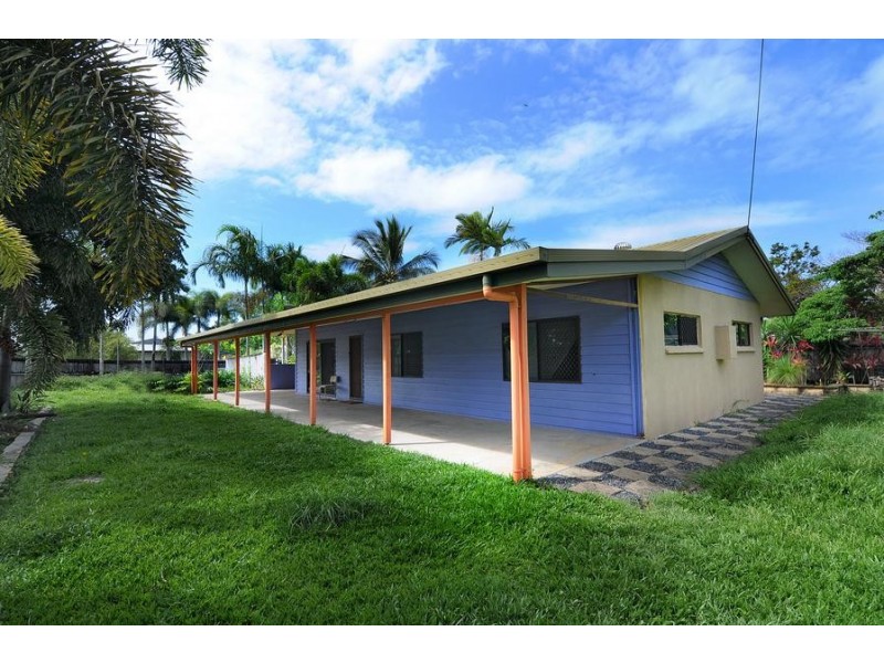 17 Conch Street, Trinity Beach QLD 4879