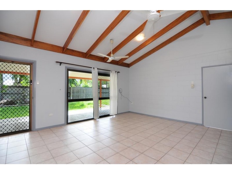 17 Conch Street, Trinity Beach QLD 4879