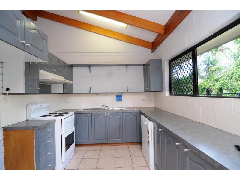 17 Conch Street, Trinity Beach QLD 4879