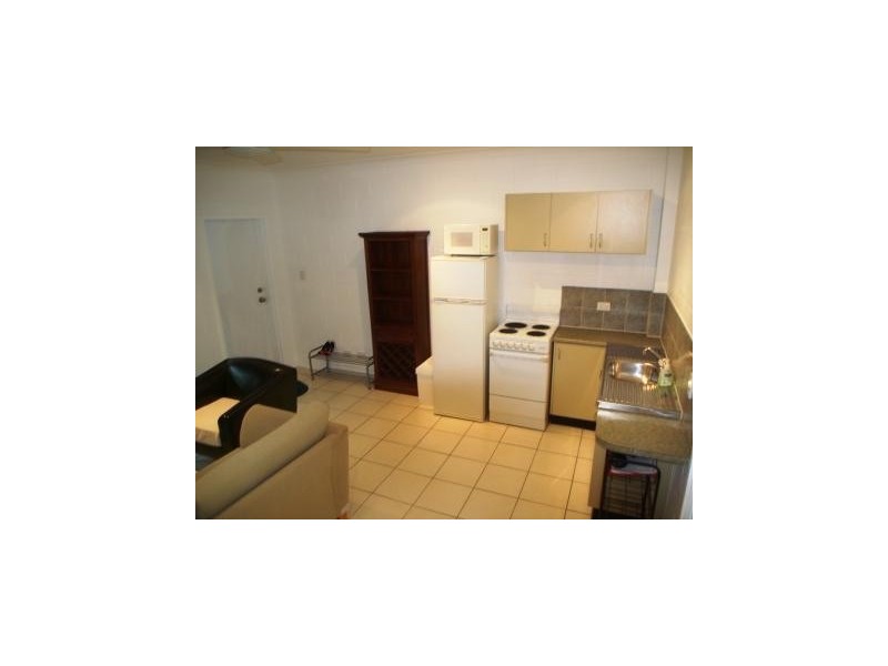 Unit 12/4 Mcpherson Close, Edge Hill QLD 4870
