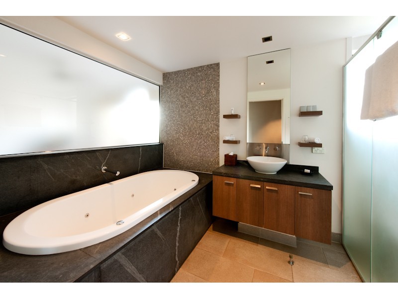 Unit 310/311/5 Sea Temple Street, Palm Cove QLD 4879
