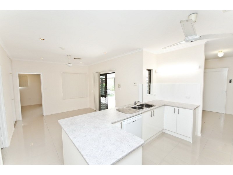 32 Villa Street, Cairns QLD 4870