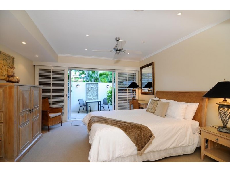 21 Vasey Esplanade, Cairns QLD 4870