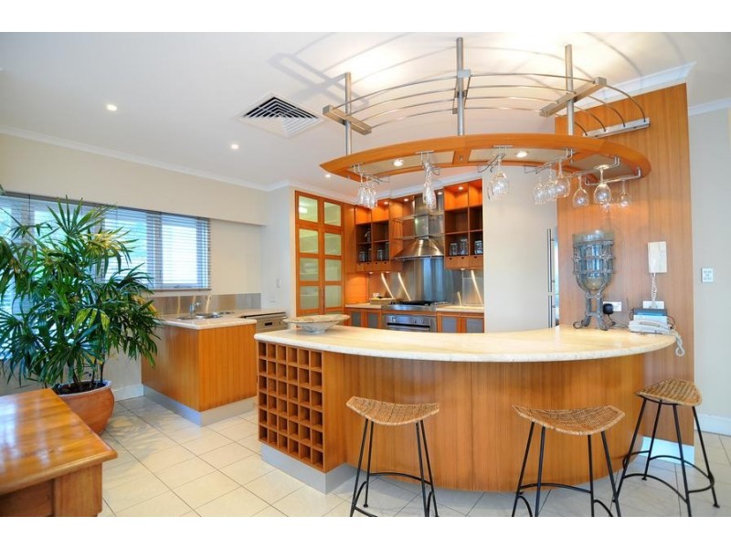21 Vasey Esplanade, Cairns QLD 4870
