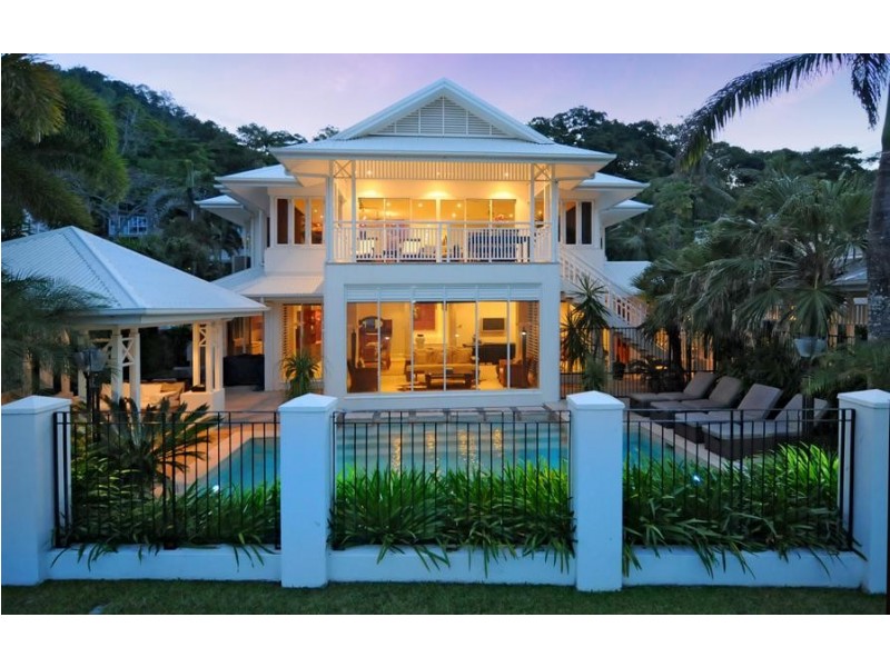 21 Vasey Esplanade, Cairns QLD 4870