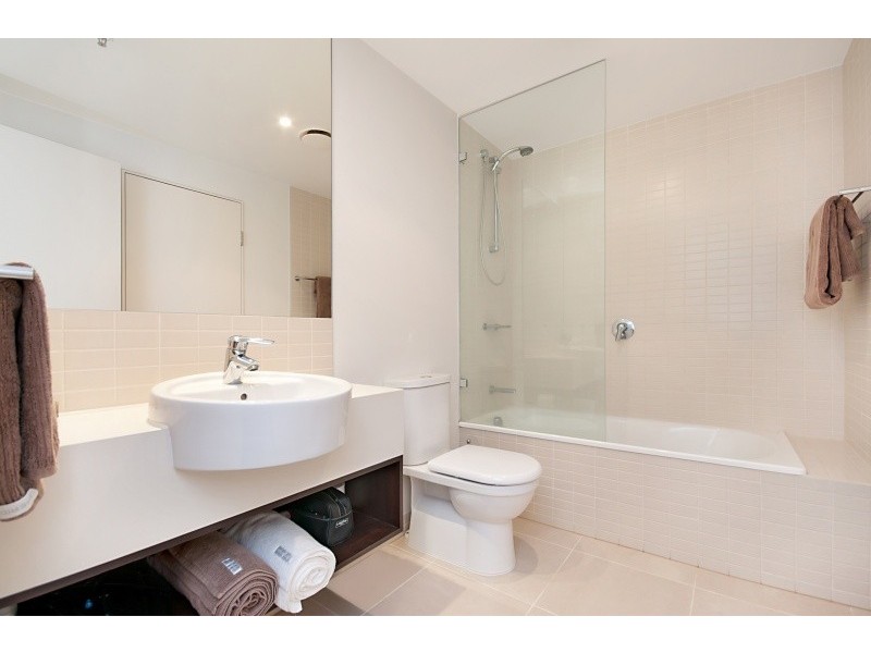 Unit 320/1 Marlin Parade, Cairns City QLD 4870