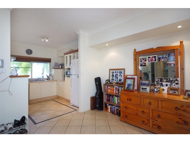 Unit 403/2 Greenslopes Street, North Cairns QLD 4870