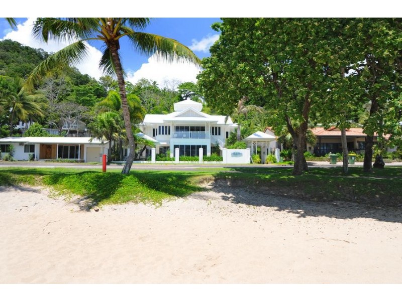 21 Vasey Esplanade, Trinity Beach QLD 4879