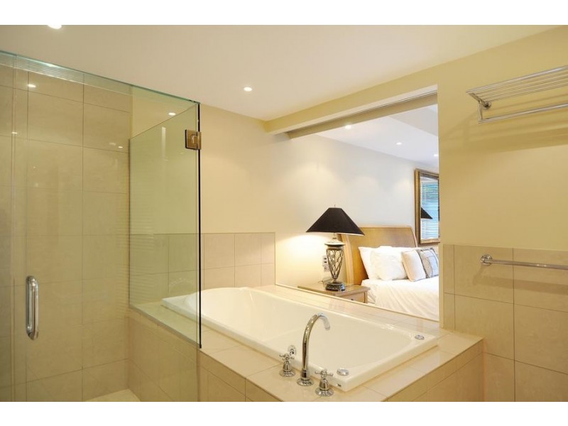 21 Vasey Esplanade, Trinity Beach QLD 4879