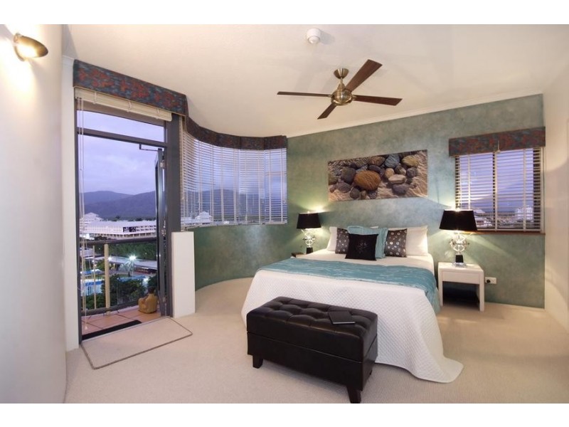 Unit 902/73 Royal Harbour Esplanade, Cairns QLD 4870