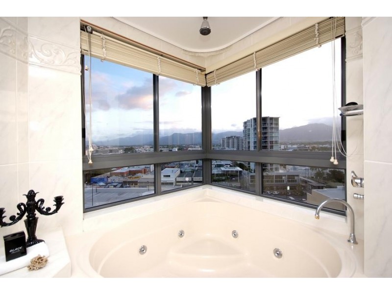 Unit 902/73 Royal Harbour Esplanade, Cairns QLD 4870