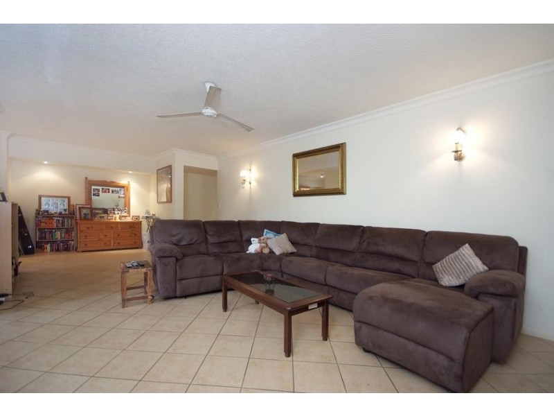 Unit 403/2 Greenslopes Street, North Cairns QLD 4870