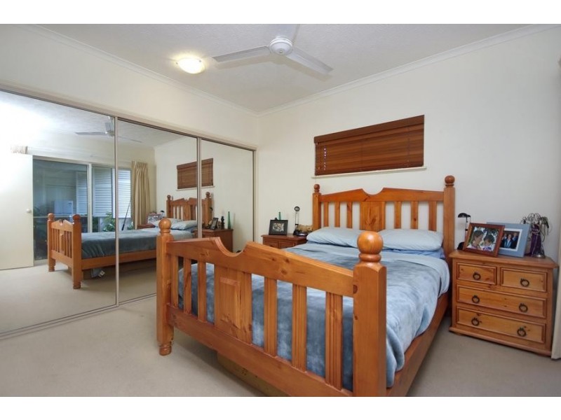 Unit 403/2 Greenslopes Street, North Cairns QLD 4870