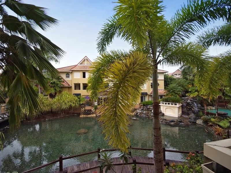 Unit 403/2 Greenslopes Street, North Cairns QLD 4870