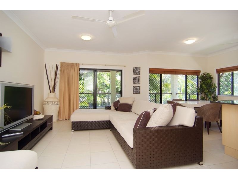 Unit 4/73 Sims Esplanade, Yorkeys Knob QLD 4878