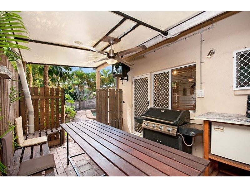 Unit 1/33 Fairweather Street, Yorkeys Knob QLD 4878