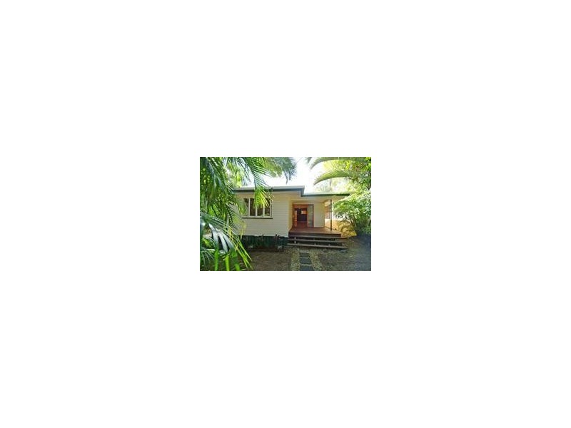 8 Crowley Close, Whitfield QLD 4870