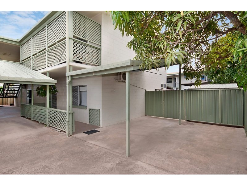 Unit 4/21 Creedy Street, Westcourt QLD 4870