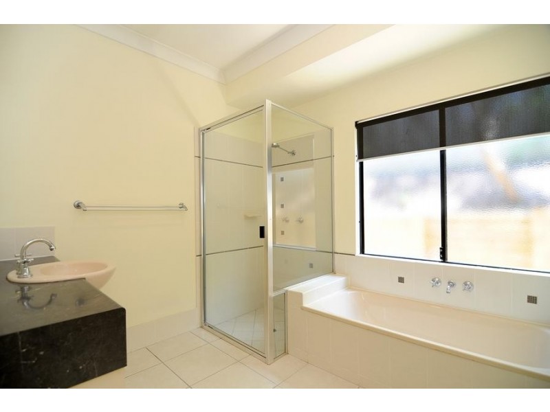 38 West Parkridge Drive, Brinsmead QLD 4870