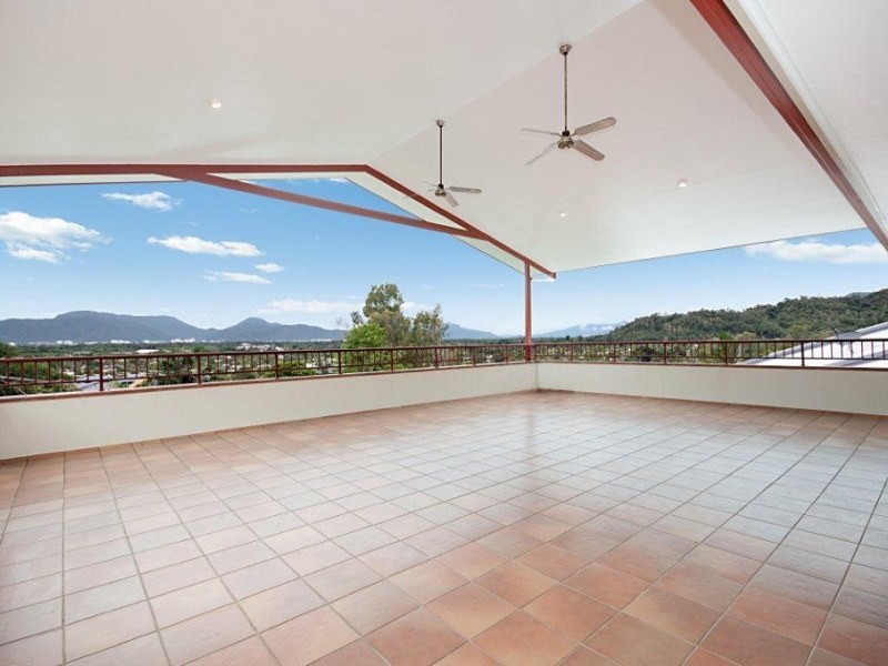 31 Ponticello Street, Whitfield QLD 4870