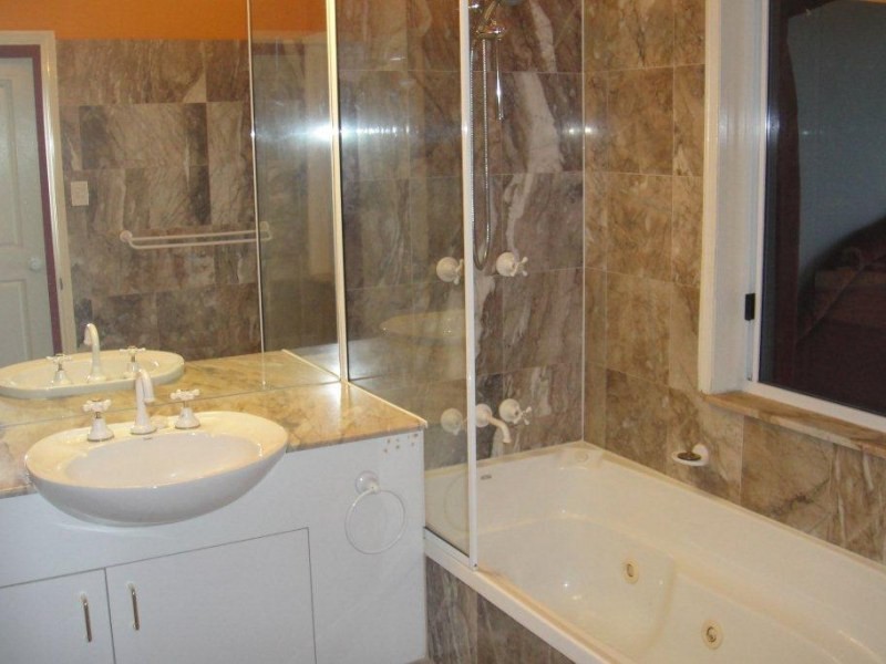 Unit 2/269 The Esplanade, Cairns QLD 4870