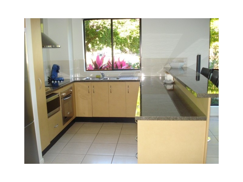 Unit APT 4/15-21 Clare Street, Cairns QLD 4870