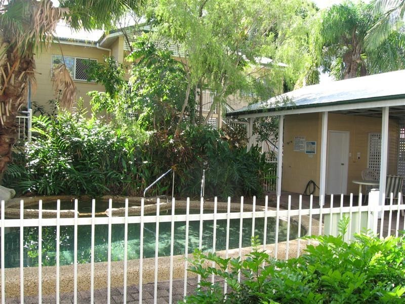 Unit 5/18 Rose Street, Westcourt QLD 4870