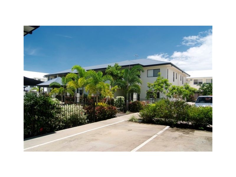 Unit 16/12 Oyster Court, Trinity Beach QLD 4879